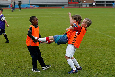 Heren, laten we de boel de boel? © De Brouwer
