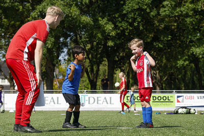 Hoofd, schouders, knie en teen. © Pro Shots